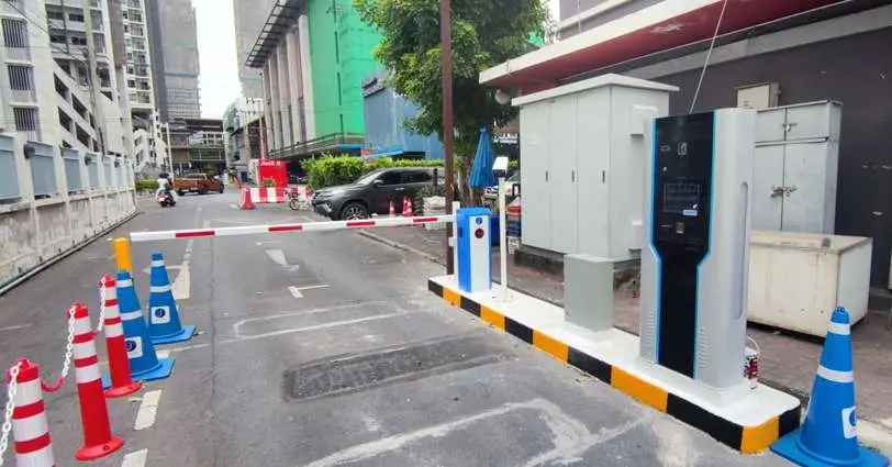 Suan Luang Square payment kiosk