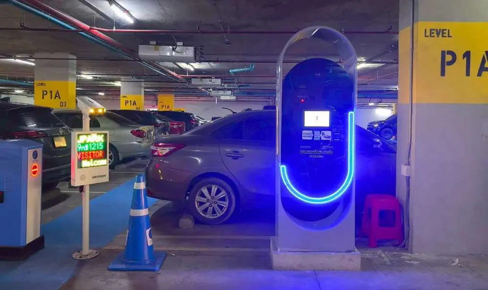 Vajira Hospital car park kiosk